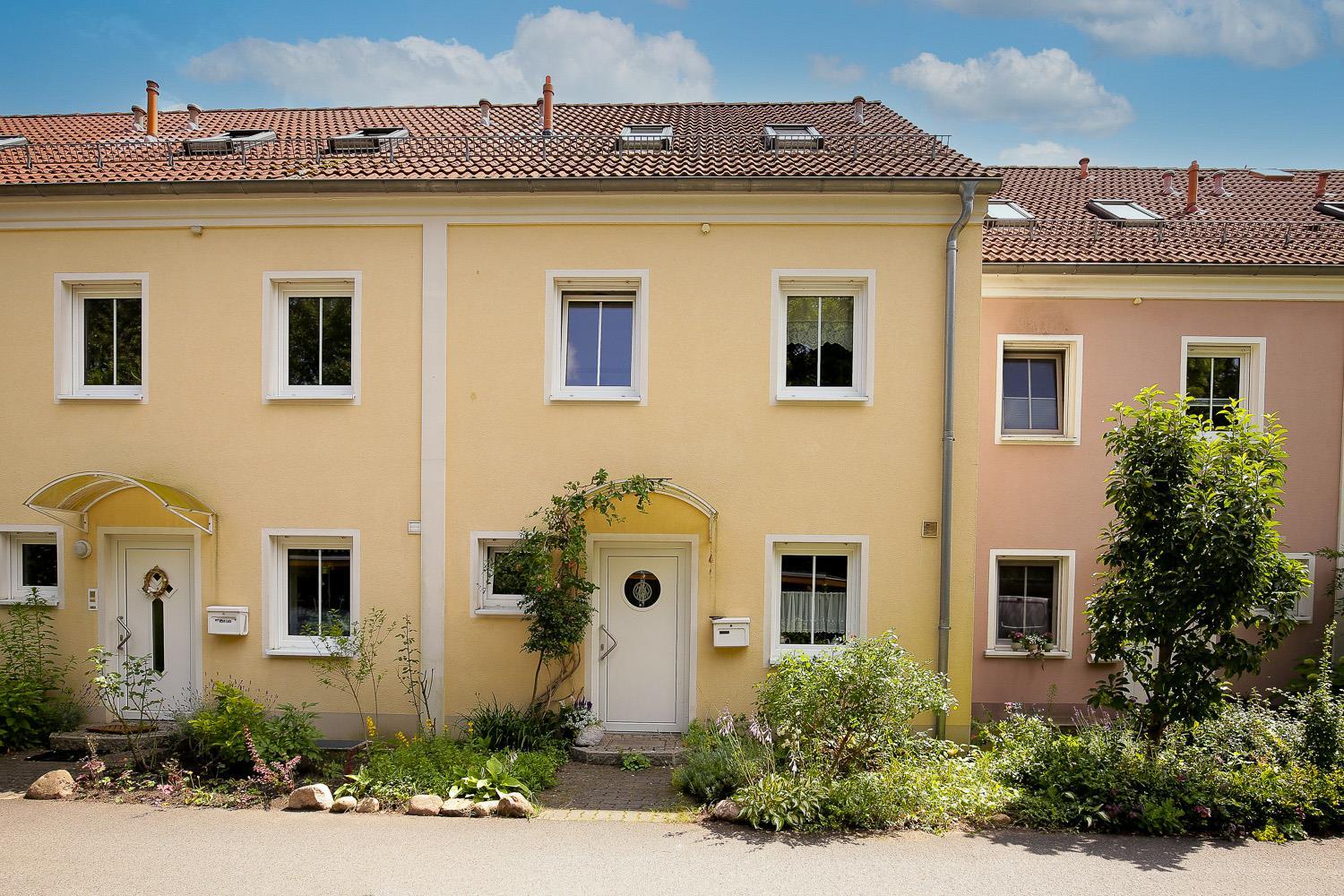 NONE in Michendorf - VERKAUFT - Familiendomizil mit Garten in Michendorf